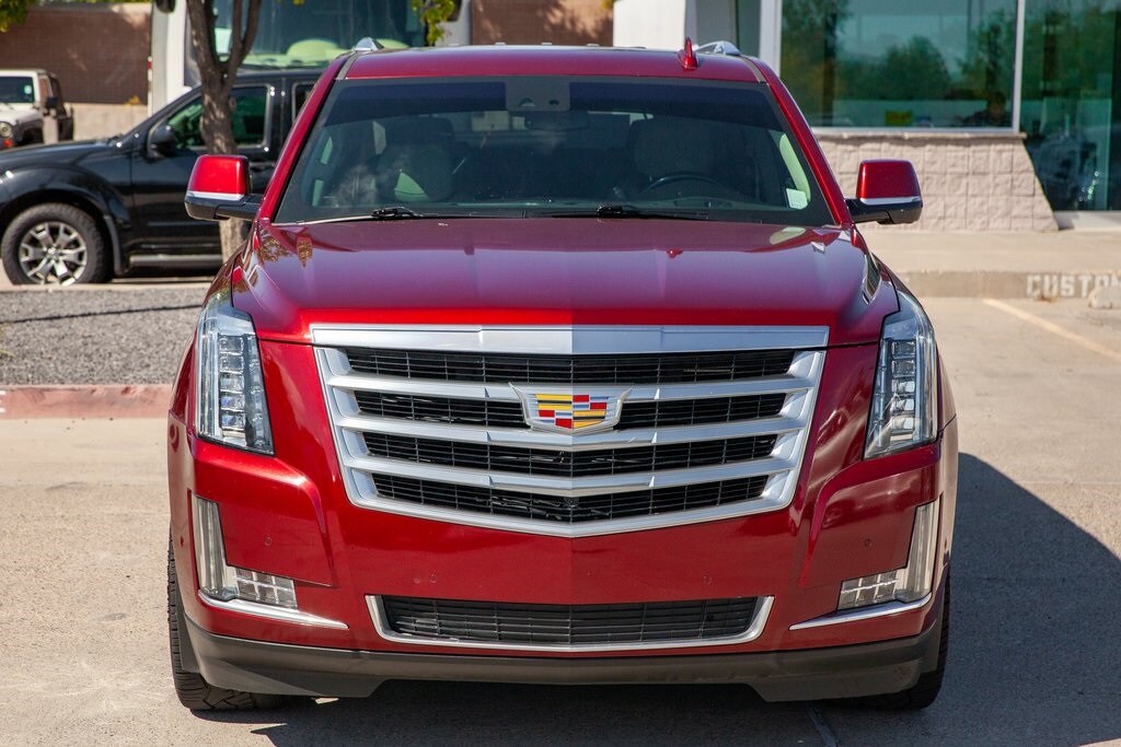 Used 2019 Cadillac Escalade Luxury SUV