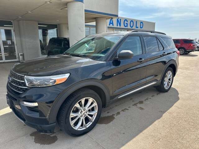 2021 Ford Explorer XLT photo 2