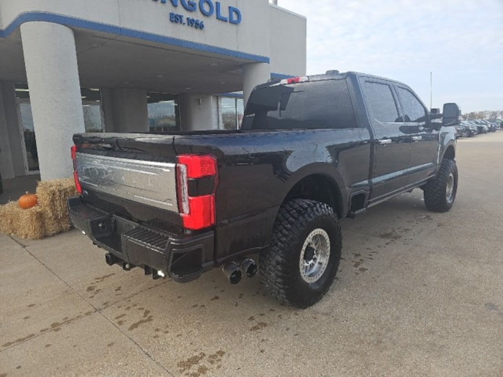 Used 2024 Ford F-250 Platinum Truck Crew Cab