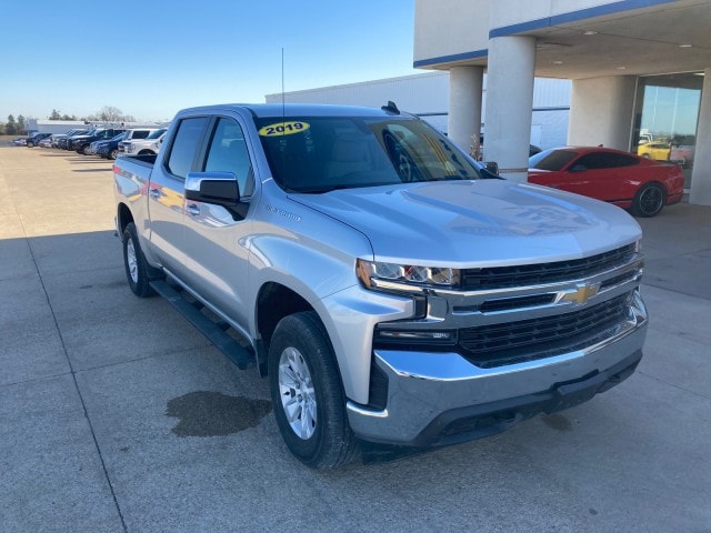 Used 2019 Chevrolet Silverado 1500 LT with VIN 3GCUYDED9KG162592 for sale in Eureka, IL