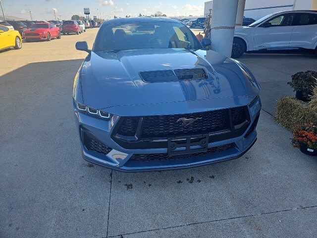 2024 Ford Mustang GT Premium photo 2