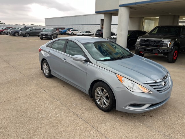 Used 2012 Hyundai Sonata GLS with VIN 5NPEB4AC2CH331640 for sale in Eureka, IL