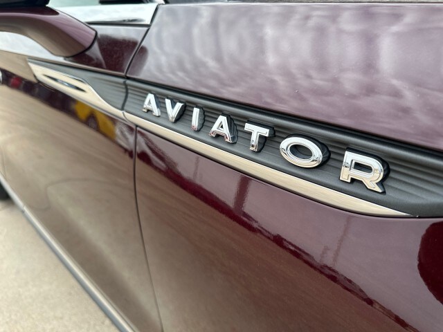 2020 Lincoln Aviator Reserve photo 2