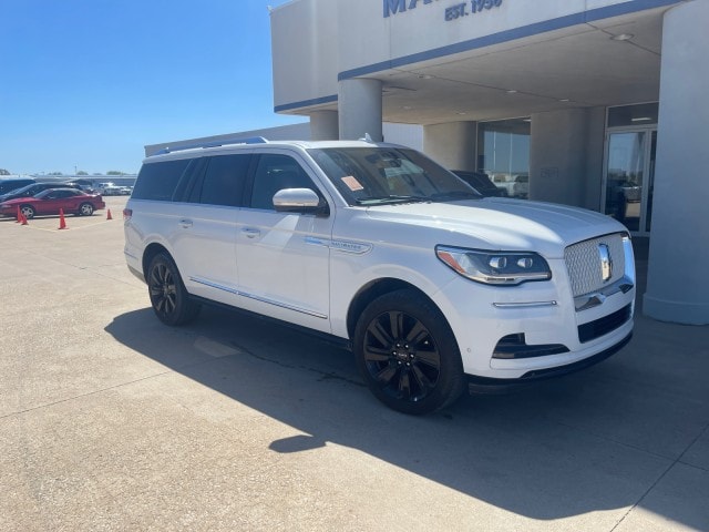 Used 2022 Lincoln Navigator Reserve L with VIN 5LMJJ3LT1NEL08760 for sale in Eureka, IL