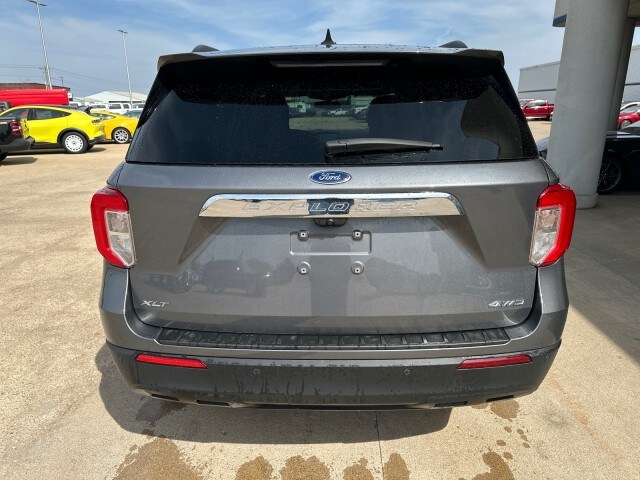 2021 Ford Explorer XLT photo 4