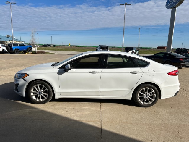 Used 2020 Ford Fusion SE with VIN 3FA6P0HD2LR136380 for sale in Eureka, IL