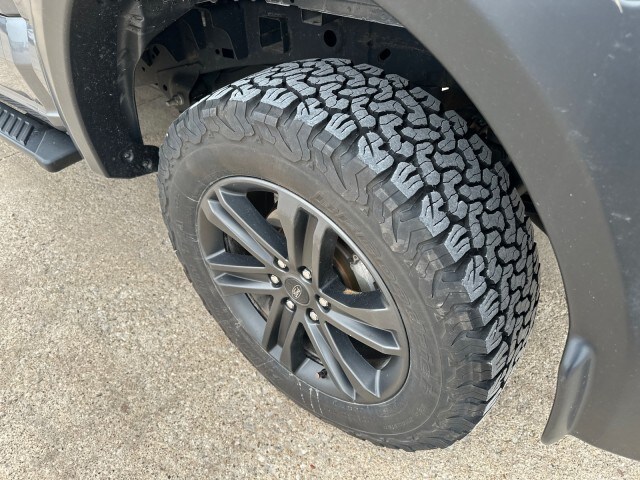 2021 Ford F-150 XLT photo 3