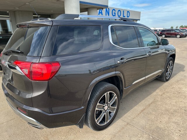 2019 Gmc Acadia Denali photo 2