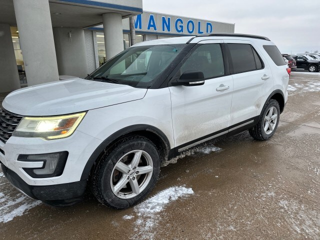 2017 Ford Explorer XLT photo 3