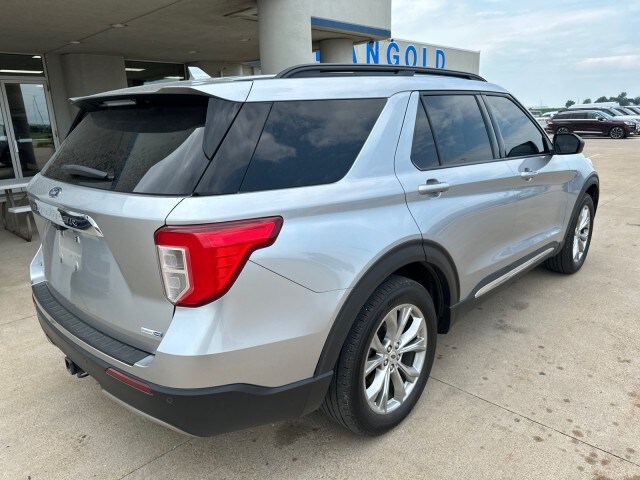 2020 Ford Explorer XLT photo 2