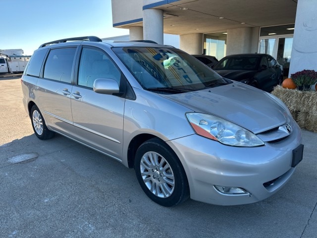 Used 2007 Toyota Sienna Limited with VIN 5TDZK22C87S062046 for sale in Eureka, IL