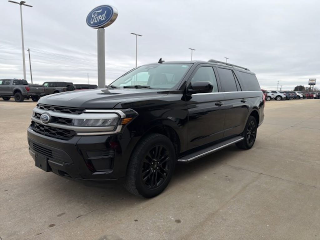 Used 2023 Ford Expedition Max XLT SUV
