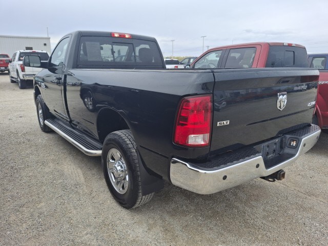 2018 Ram 3500 SLT photo 3