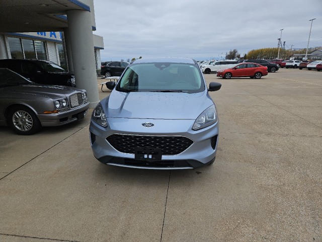 Used 2022 Ford Escape SE with VIN 1FMCU9G63NUA05110 for sale in Eureka, IL