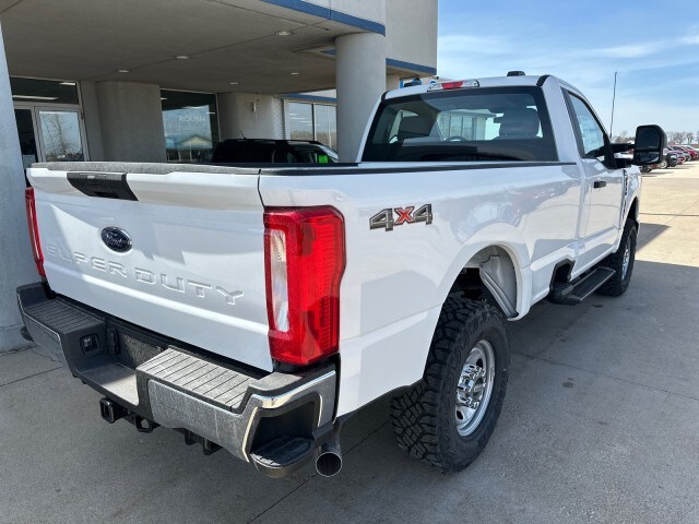 2025 Ford F-250 XL photo 3