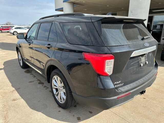 2021 Ford Explorer XLT photo 4