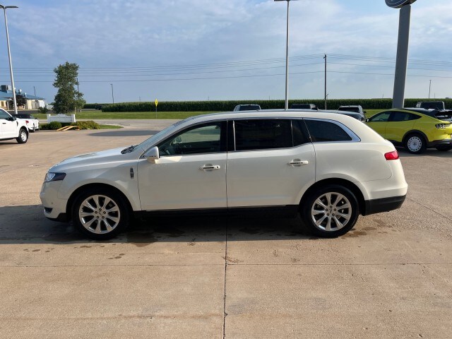 Used 2014 Lincoln MKT EcoBoost with VIN 2LMHJ5AT5EBL50686 for sale in Eureka, IL