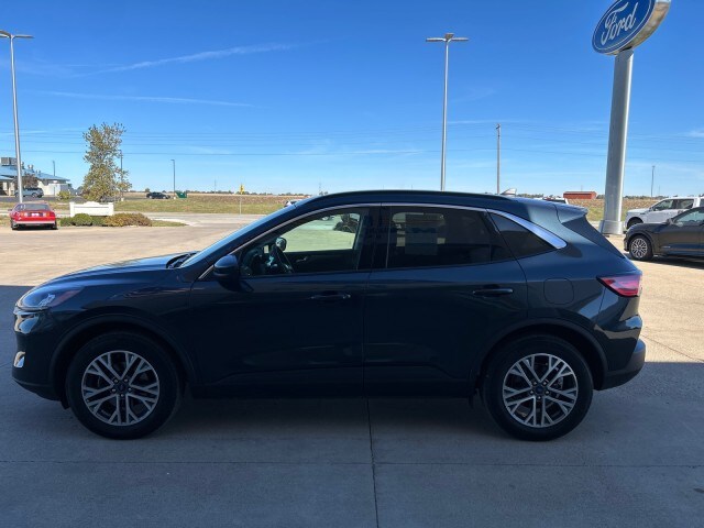 2022 Ford Escape SEL photo 3