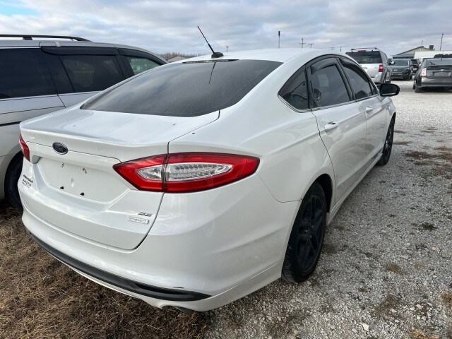 2014 Ford Fusion SE photo 4