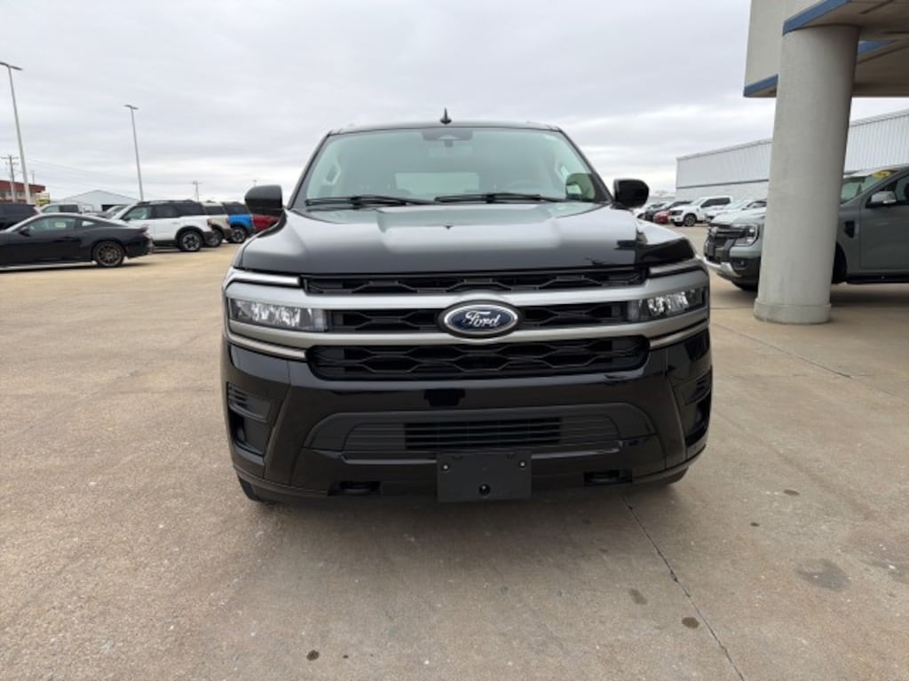 Used 2023 Ford Expedition Max XLT SUV