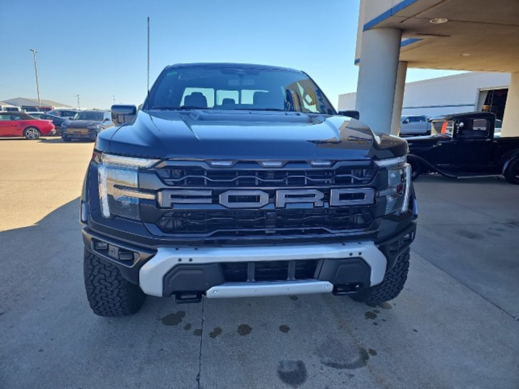 New 2025 Ford F-150 Raptor Truck SuperCrew Cab