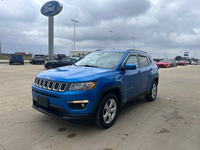 Used 2018 Jeep Compass Latitude with VIN 3C4NJDBB6JT314586 for sale in Eureka, IL