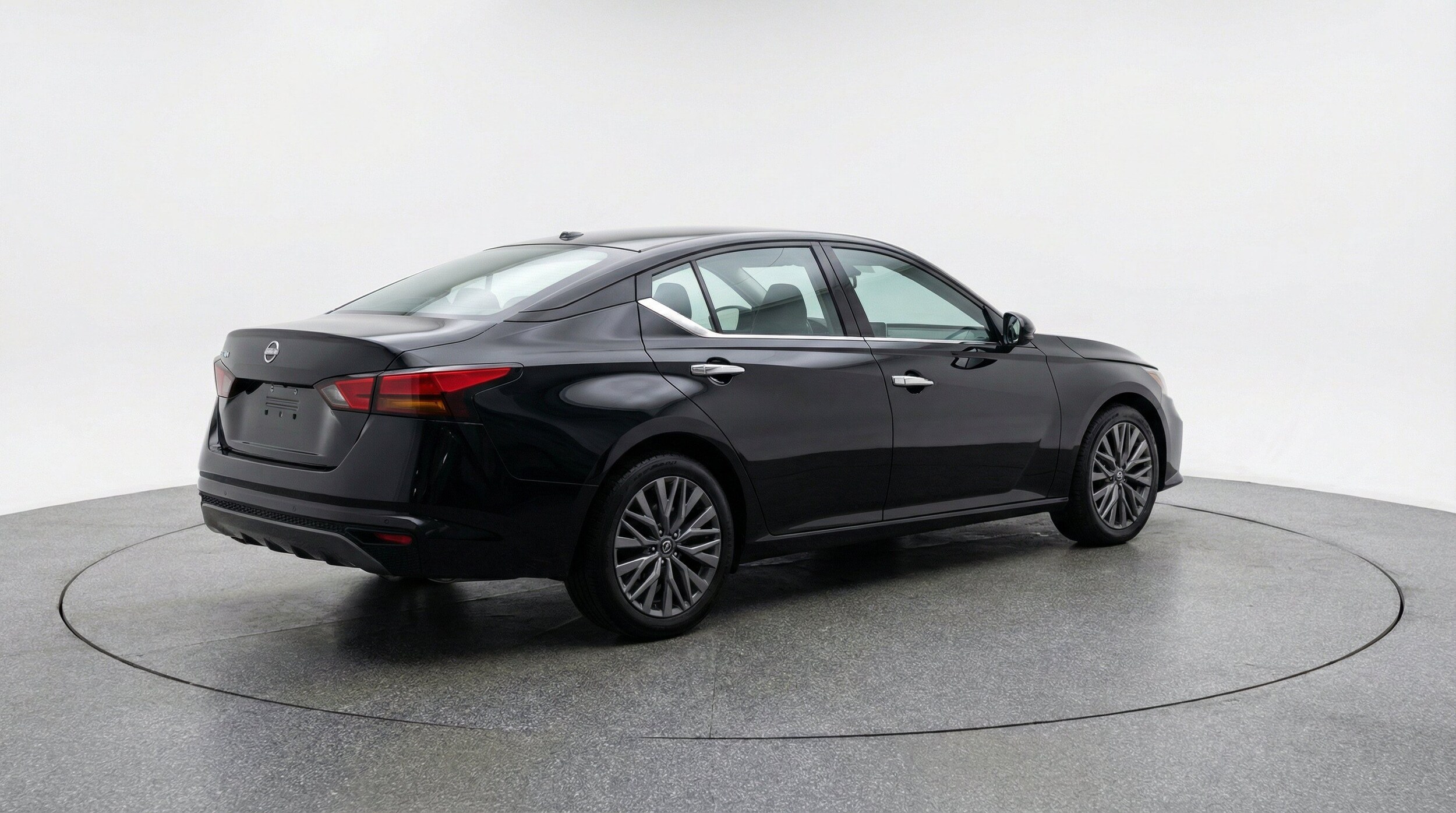 Thumbnail: 2025 Nissan Altima - 9