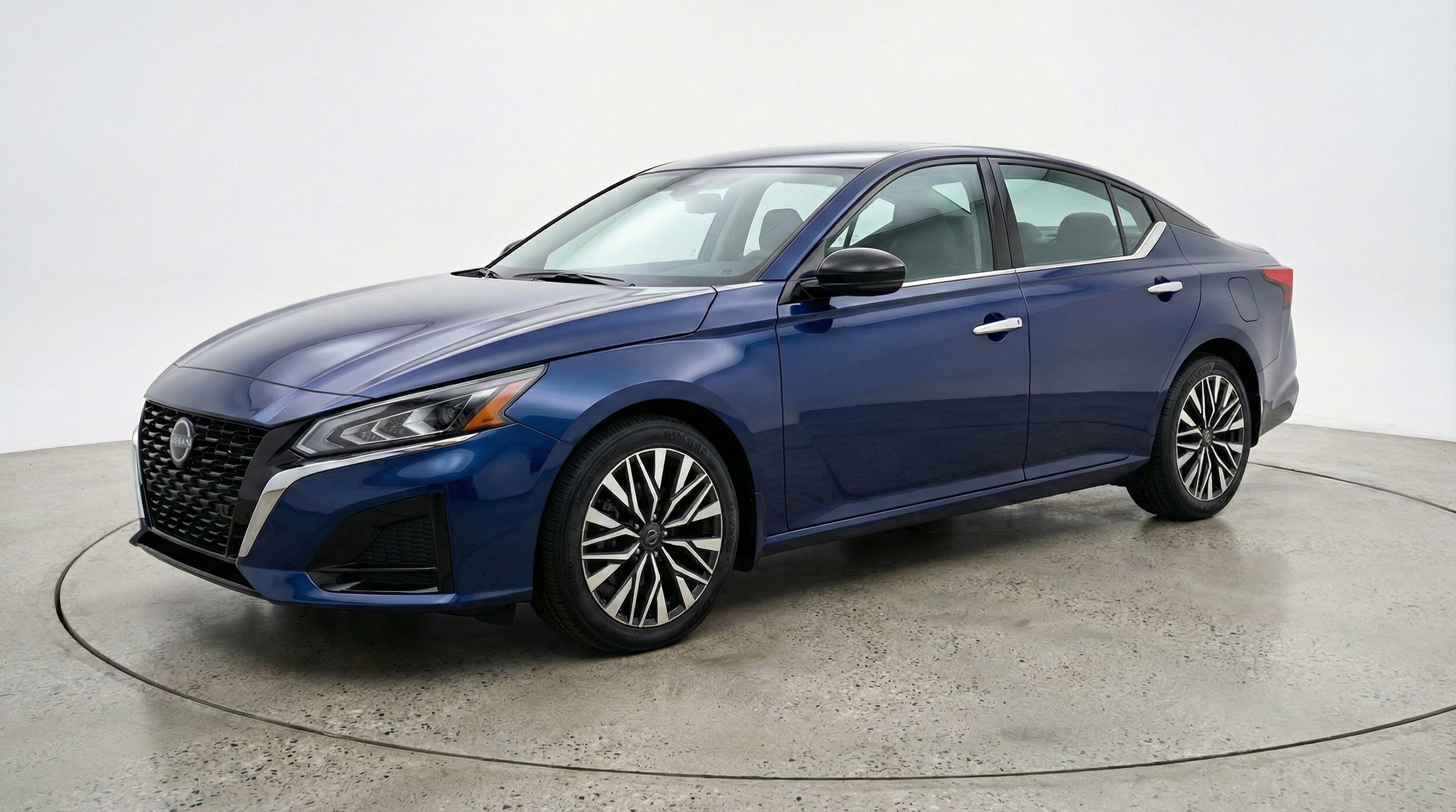 Thumbnail: 2025 Nissan Altima - 3