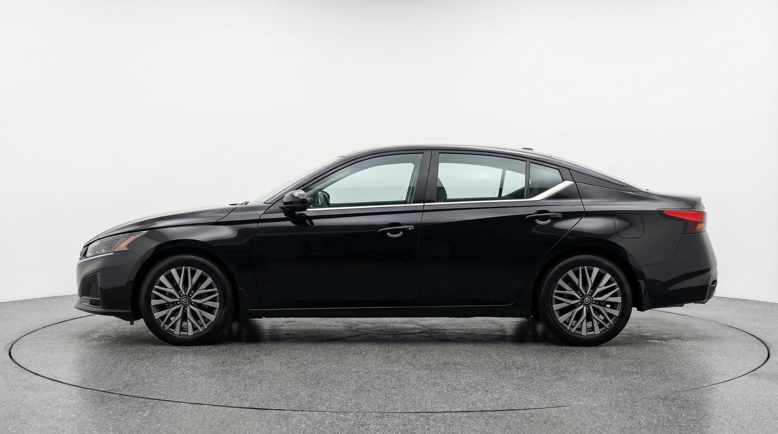 Thumbnail: 2025 Nissan Altima - 4