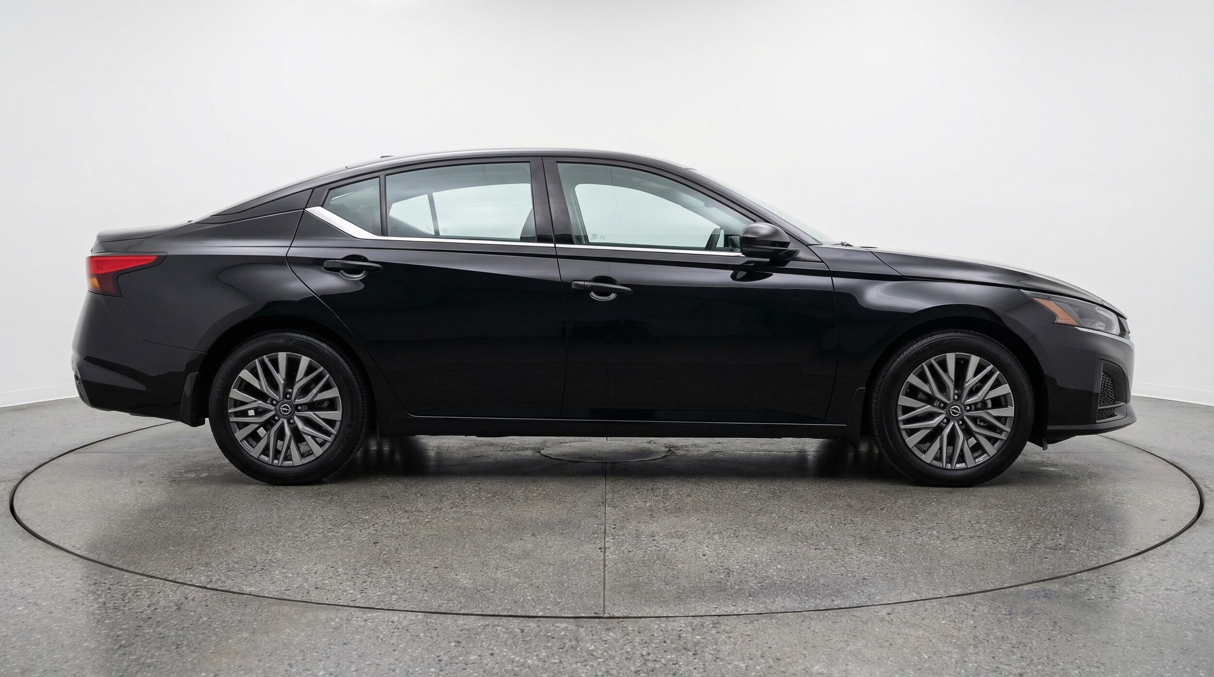 Thumbnail: 2025 Nissan Altima - 8