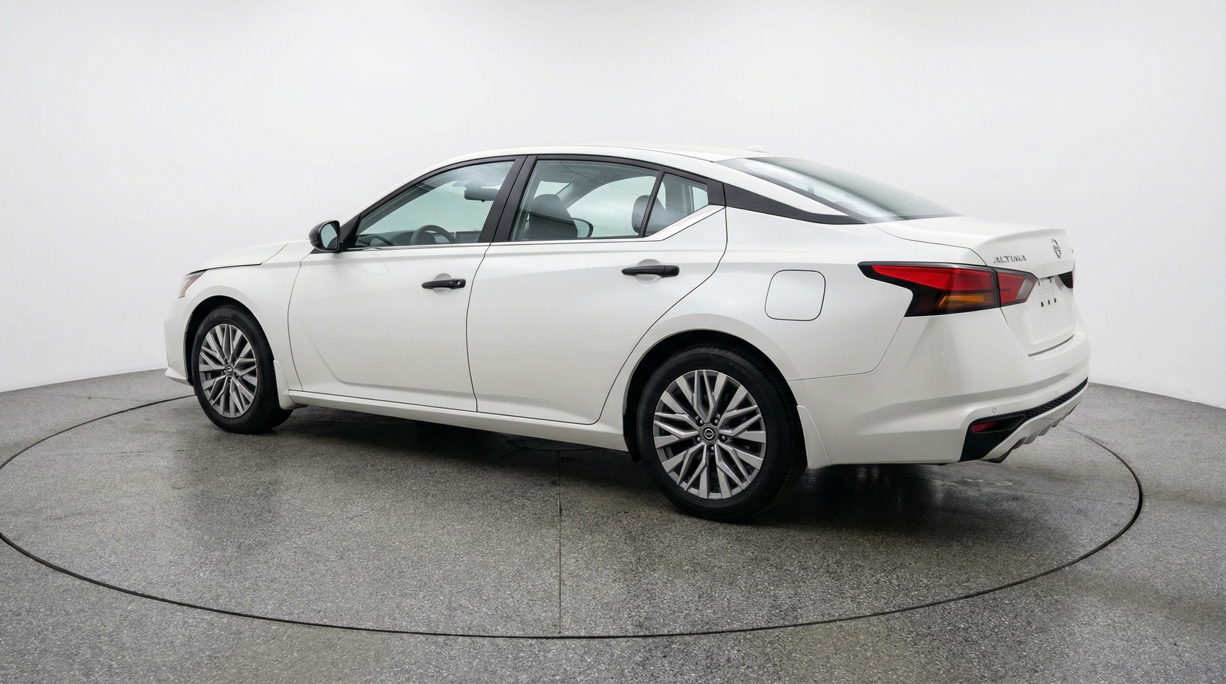 Thumbnail: 2025 Nissan Altima - 5