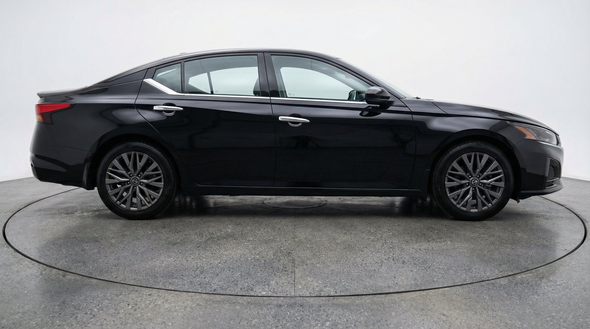 Thumbnail: 2025 Nissan Altima - 11