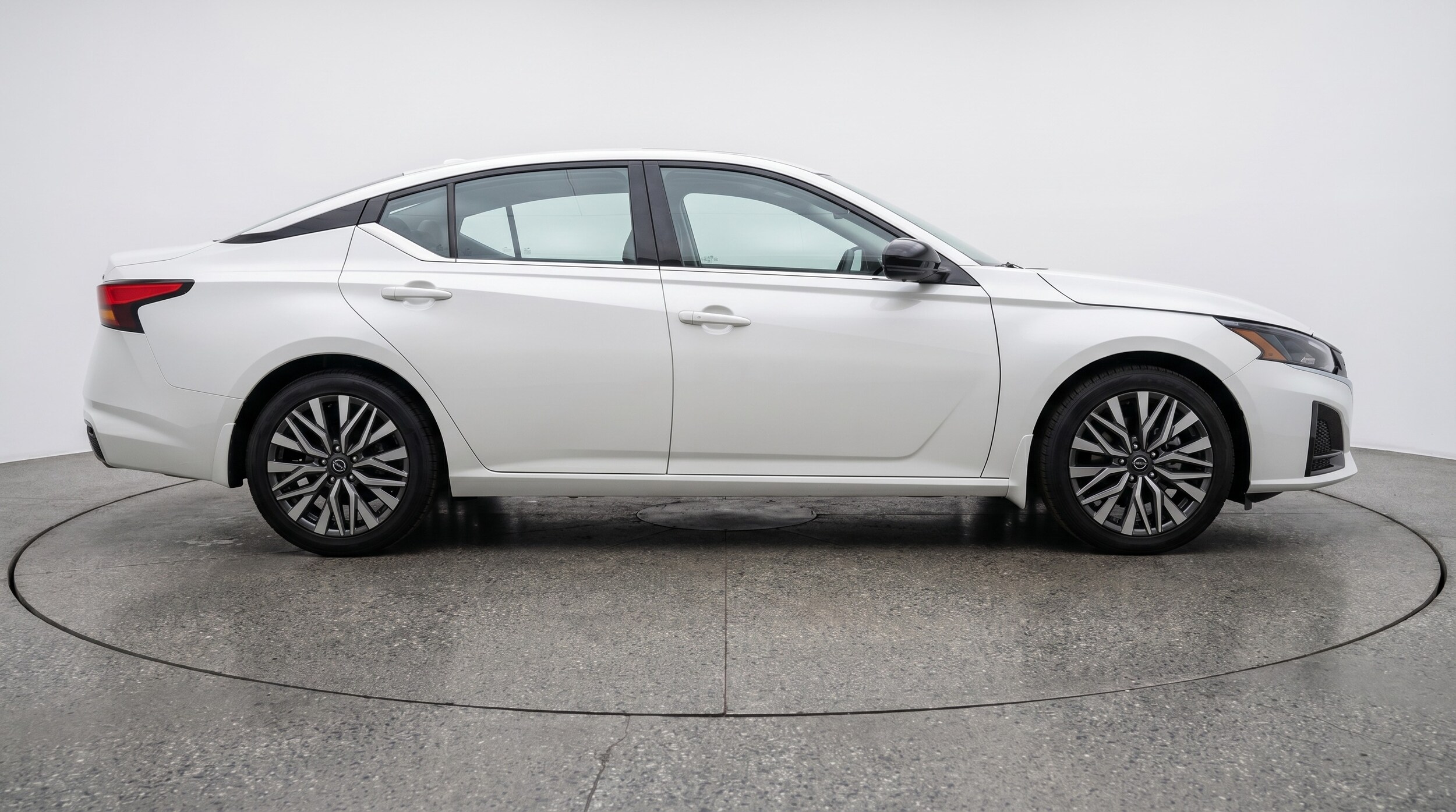 Thumbnail: 2025 Nissan Altima - 8