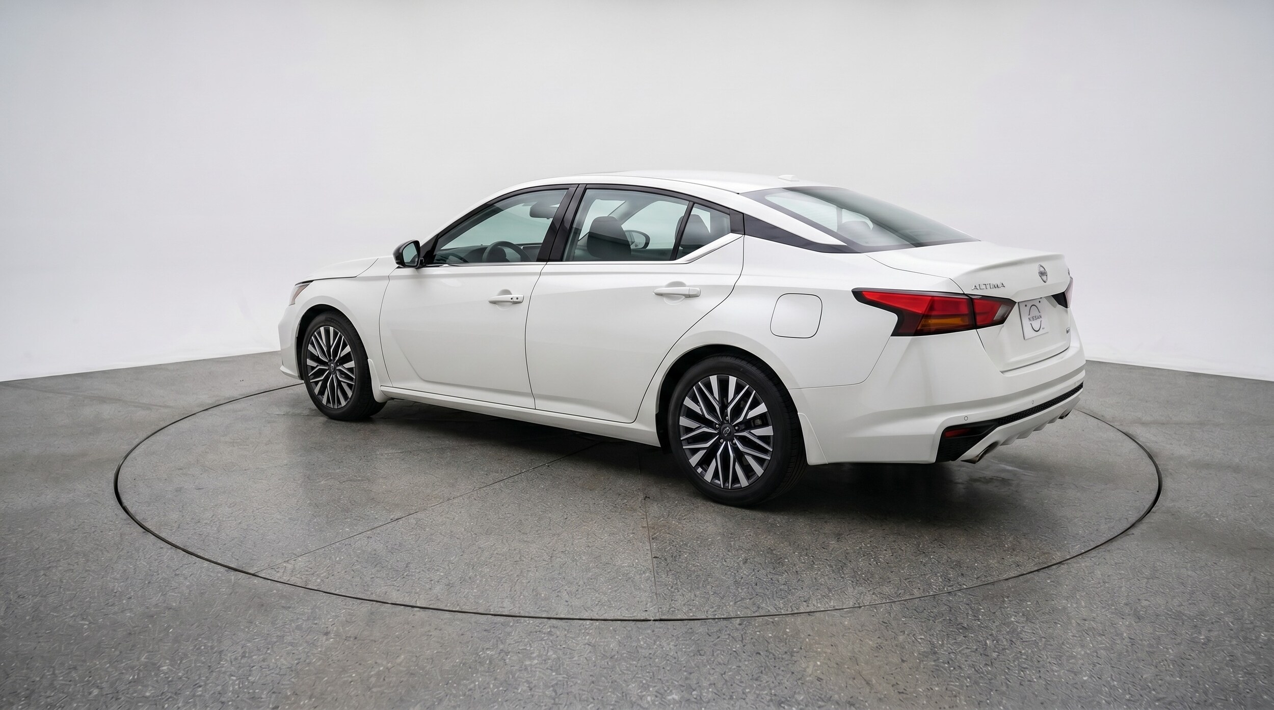 Thumbnail: 2025 Nissan Altima - 5