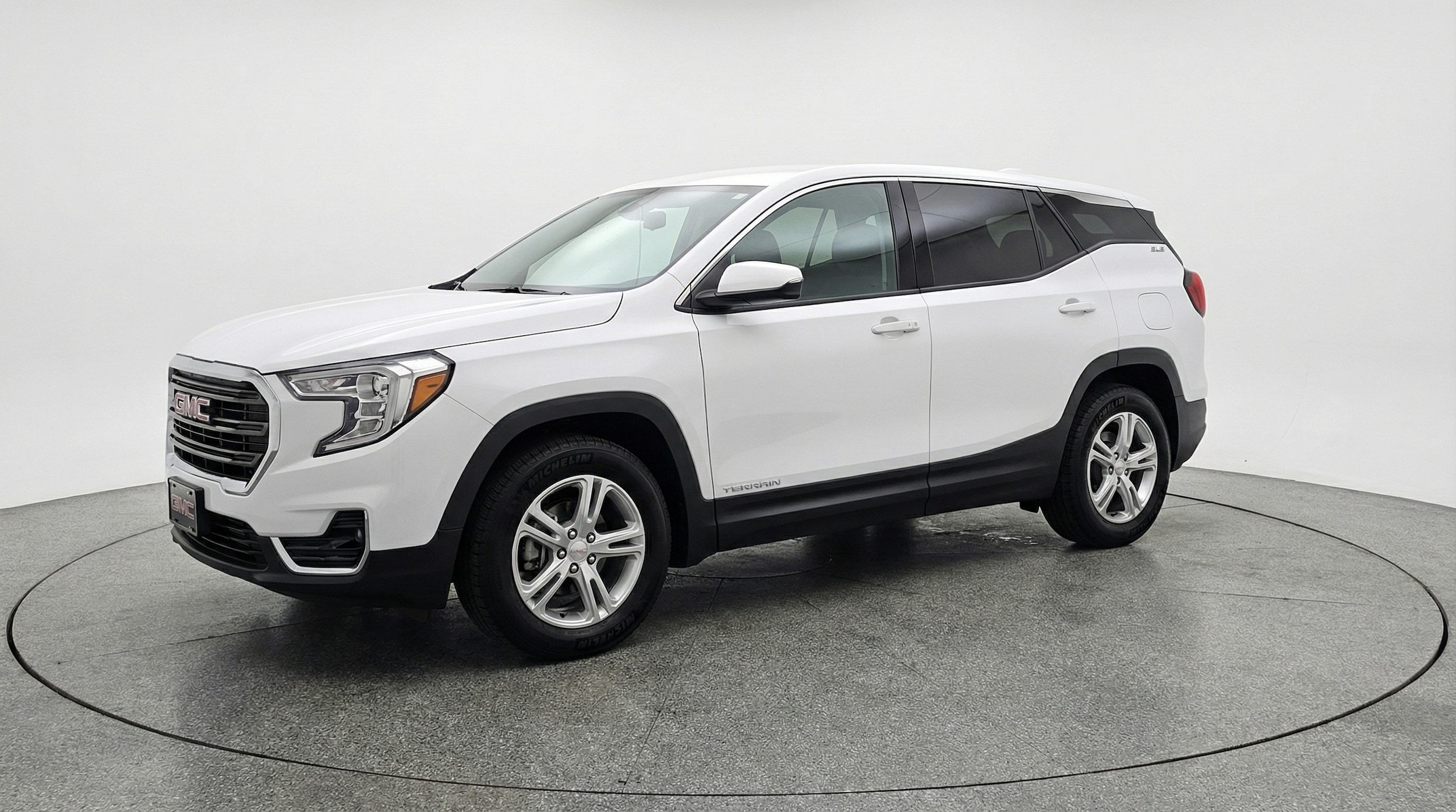 Thumbnail: 2024 GMC Terrain - 3