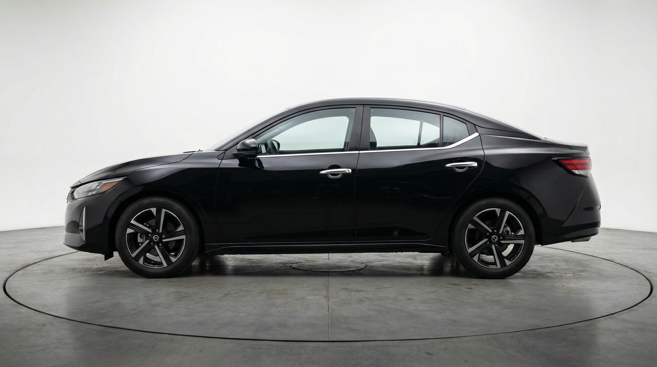 Thumbnail: 2025 Nissan Sentra - 5