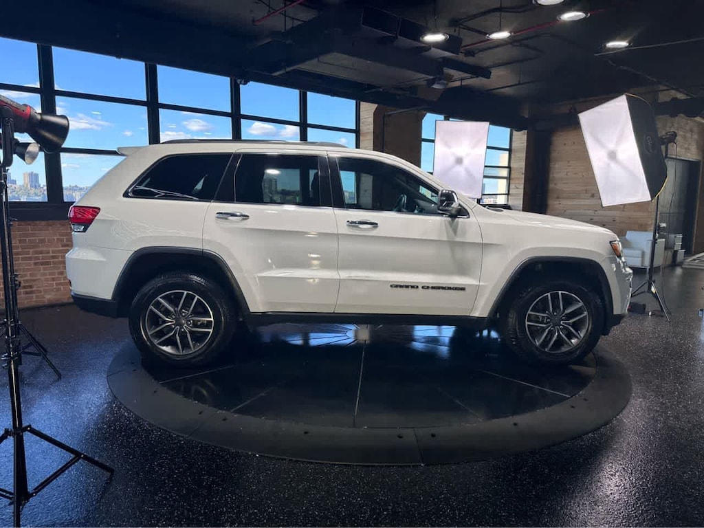 Used 2019 Jeep Grand Cherokee Limited SUV