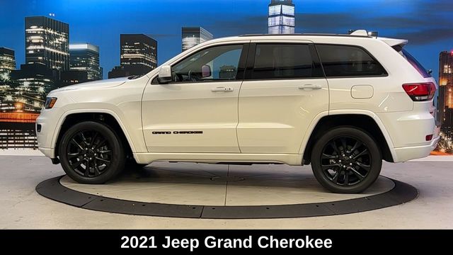 Used 2021 Jeep Grand Cherokee Laredo X with VIN 1C4RJFAG3MC772550 for sale in New York, NY