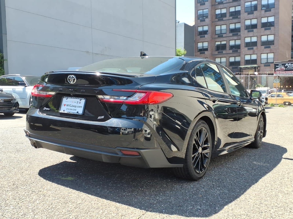 Used 2025 Toyota Camry SE Sedan