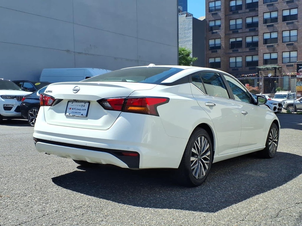 Used 2025 Nissan Altima SV Sedan