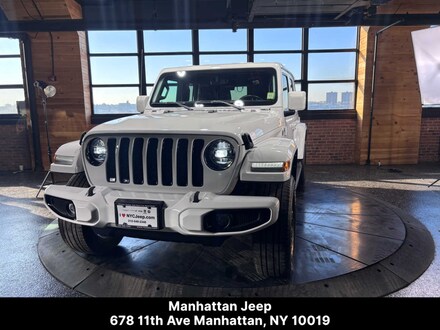2022 Jeep Wrangler Unlimited Sahara SUV