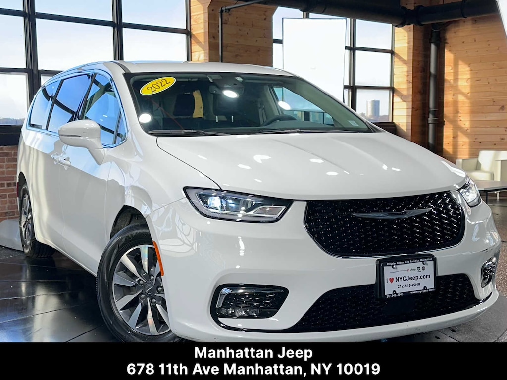 Used 2022 Chrysler Pacifica Hybrid Touring L Van Passenger Van