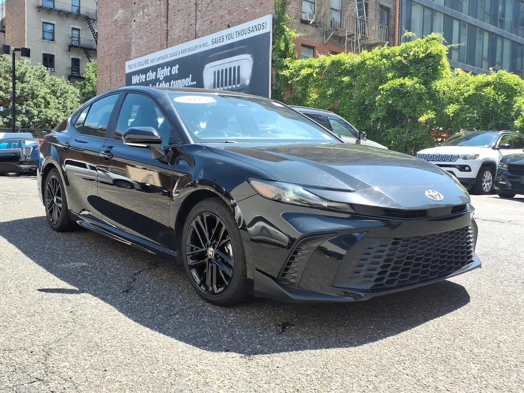 Used 2025 Toyota Camry SE Sedan