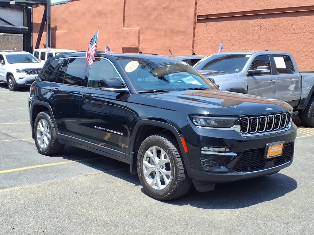 Used 2023 Jeep Grand Cherokee Limited SUV