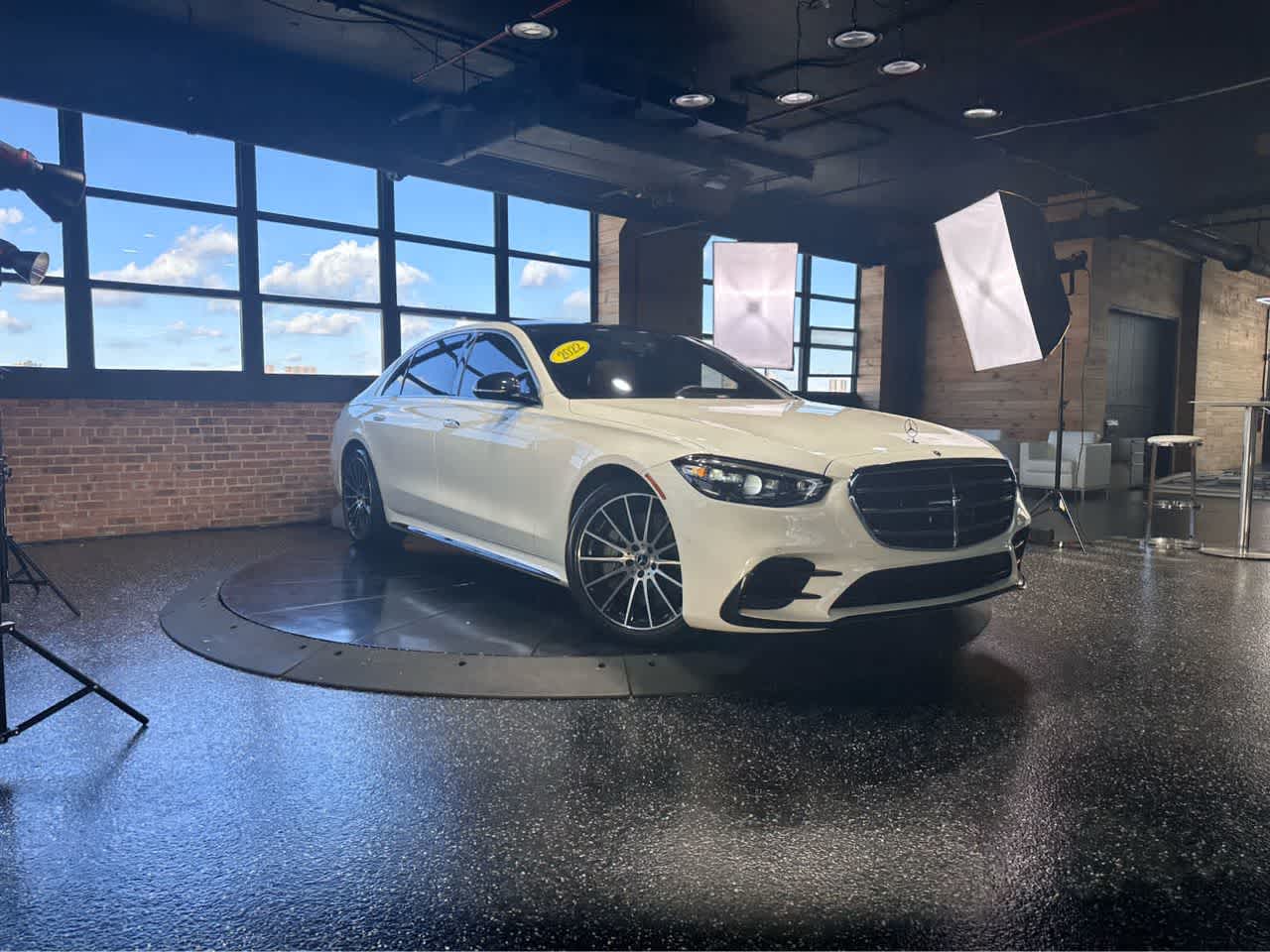 2022 Mercedes Benz S 580 4MATIC photo 2