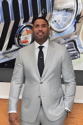 Staff member Julio Nunez from e48f0bb801ad