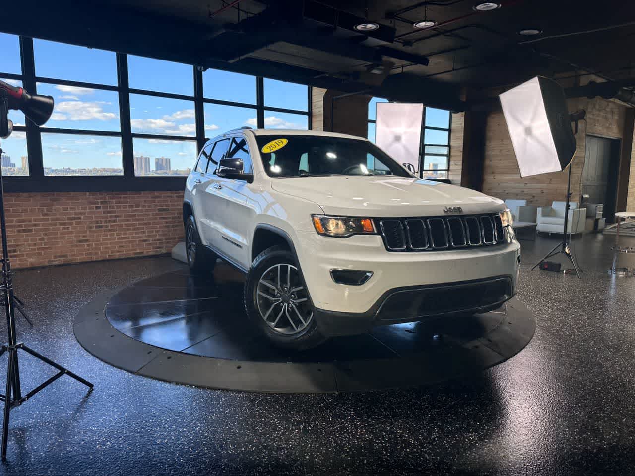 Used 2019 Jeep Grand Cherokee Limited with VIN 1C4RJFBG5KC832243 for sale in New York, NY