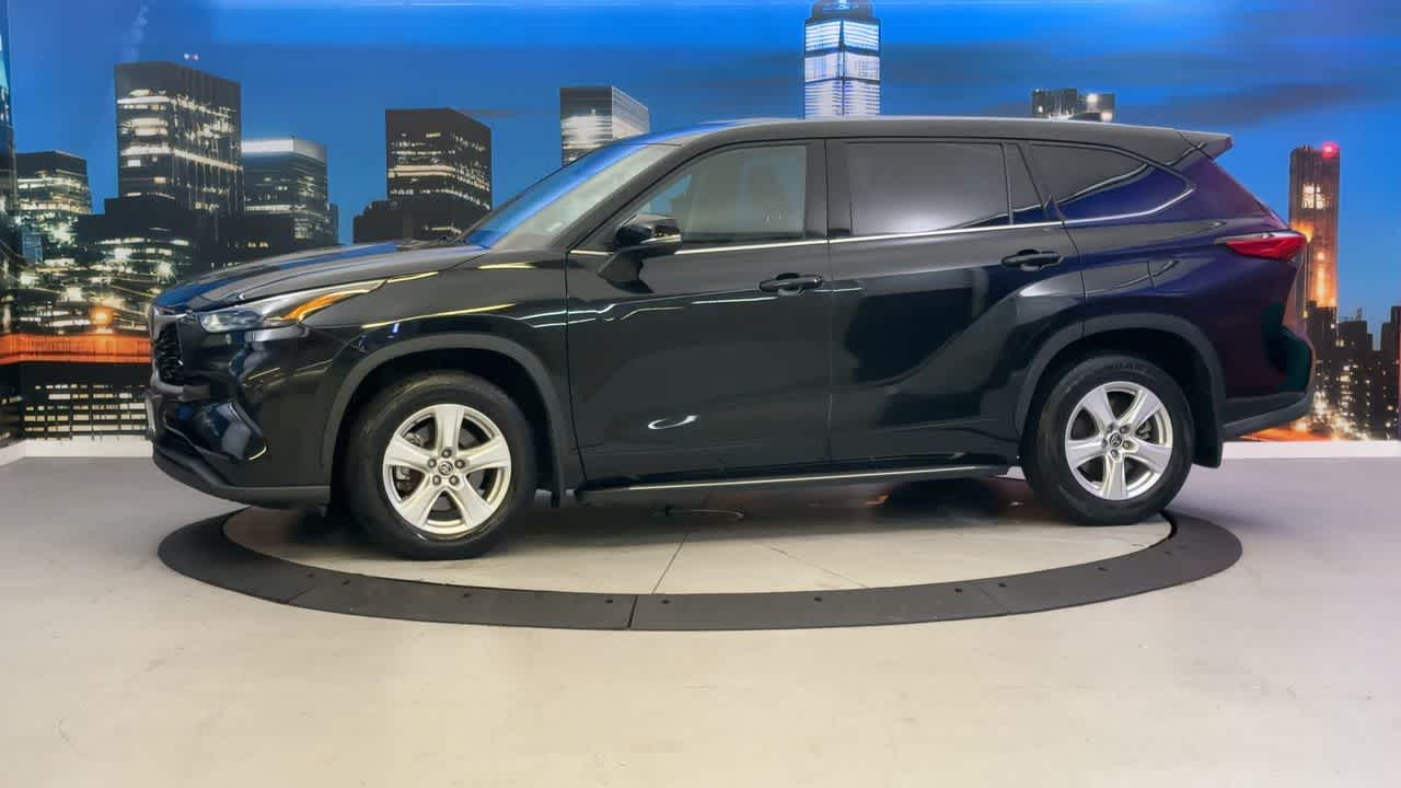 Used 2022 Toyota Highlander L with VIN 5TDCZRBH4NS584790 for sale in New York, NY