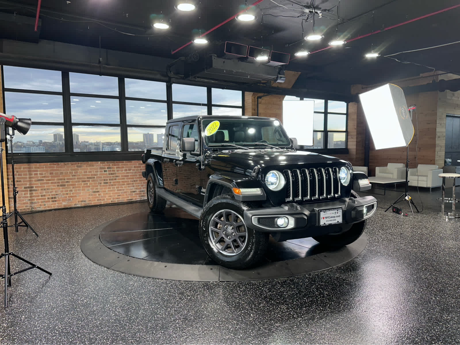2022 Jeep Gladiator Overland photo 2