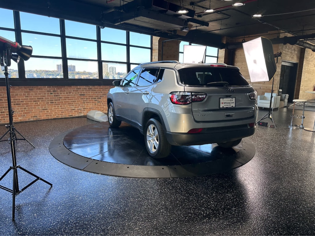 Used 2022 Jeep Compass Latitude SUV